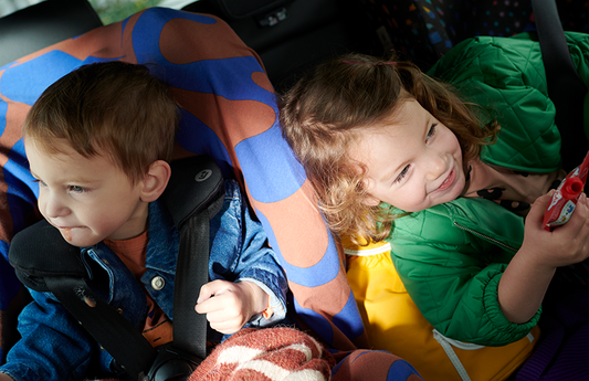 7 Tipps für eine lange Autofahrt mit Kleinkind und Baby