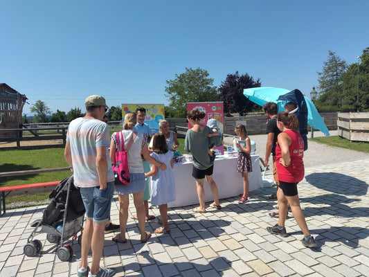 Gut Aiderbichl: Familien entdecken Tierschutz-Hof und den neuen FruchtBar Pausenfreund Bio-Eiszauber