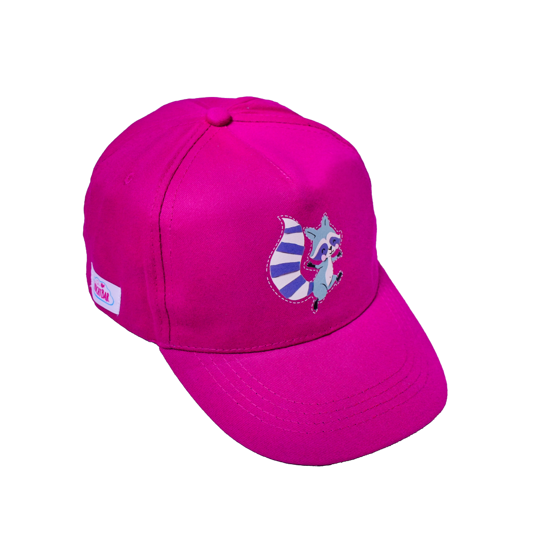 Kinder Cap mit Motiv Waschbär Fuchsia - FruchtBar - Einzelstück - Vorderseite
